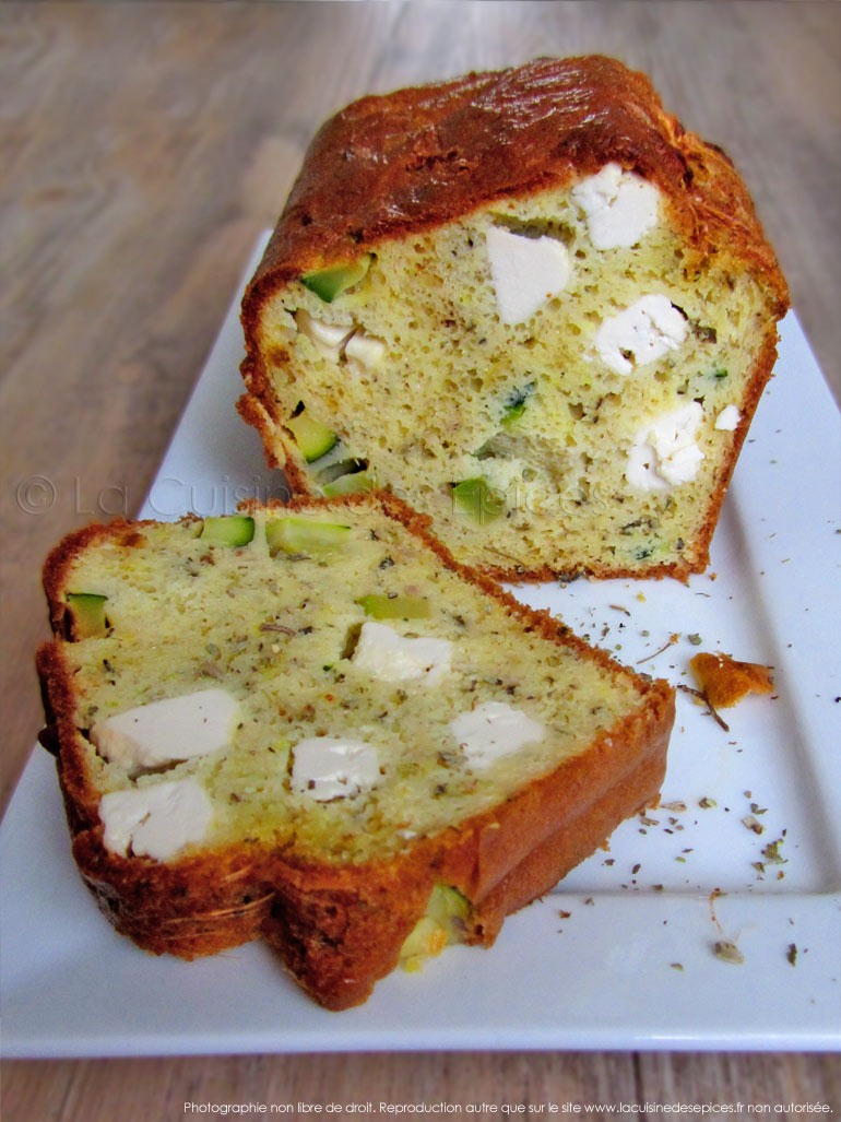 Cake à la courgette, feta et zaatar